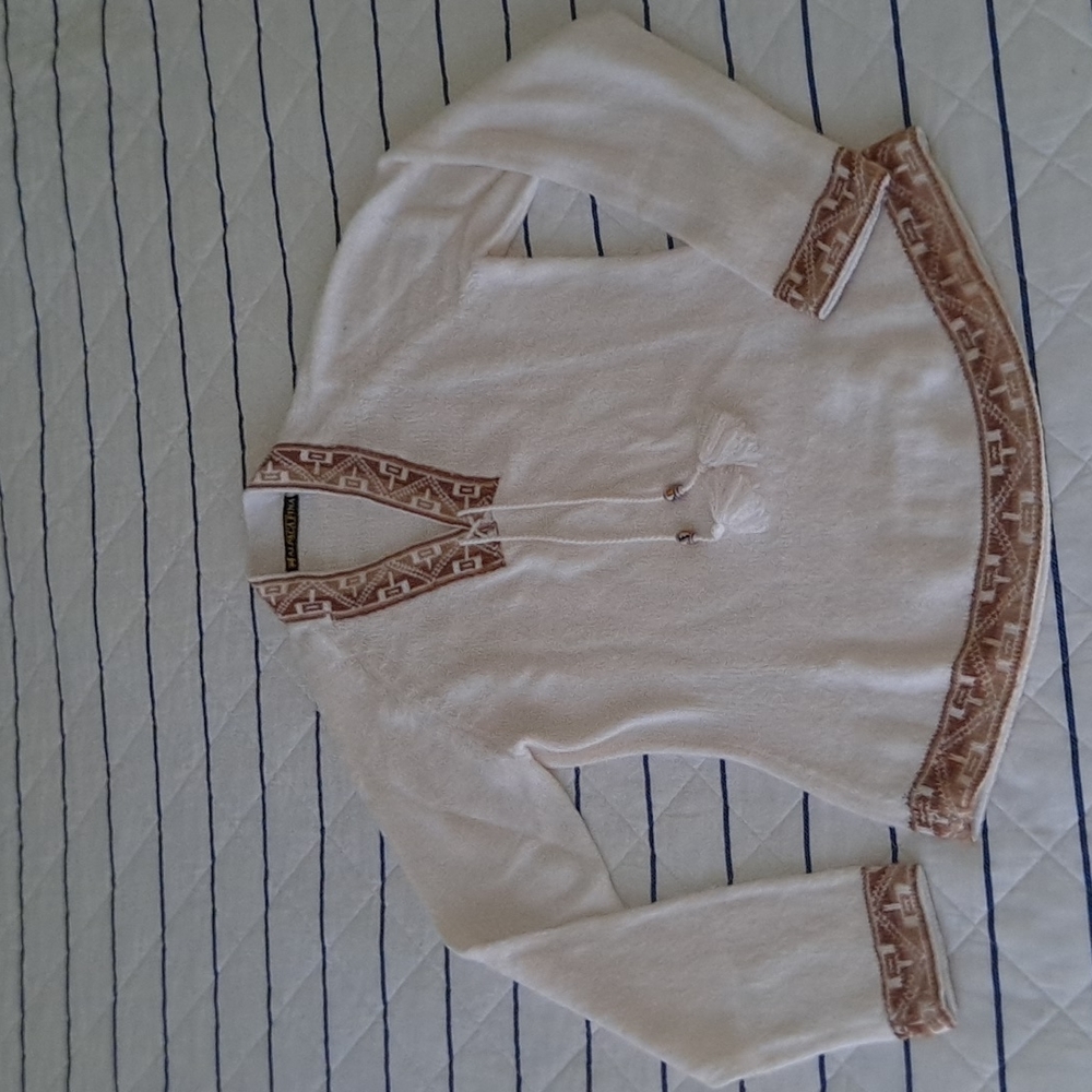 Sweater - Picture 4 of 4